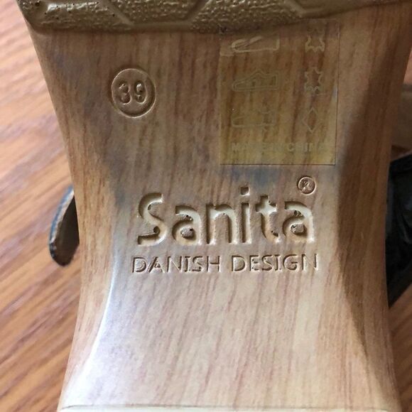 Sanita black patent sandals sz 39 - Picture 6 of 7